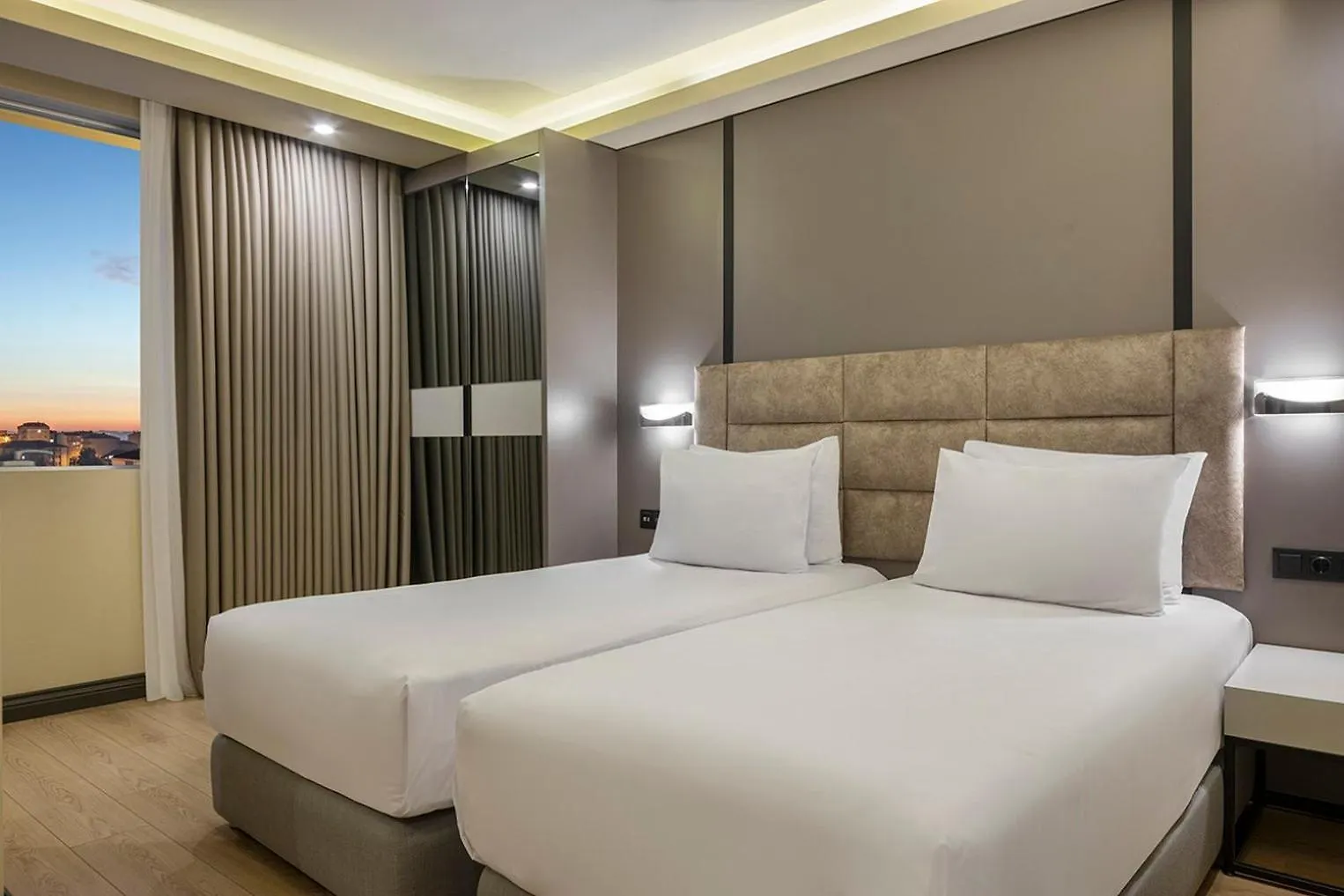אתר נופש Garner Hotel Istanbul - Airport Arnavutkoy טורקיה